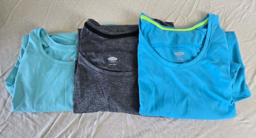 Old Navy Women's Active‎ T-shirt bundle of 3, 2X  Blue Moisture Wicking
